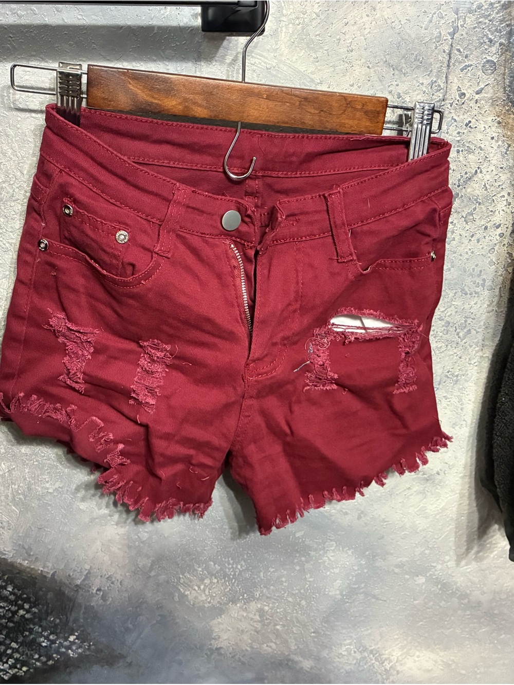 💥BRAND NEW💥 HIGH WAISTED DISTRESSED SHORTS 🩳 SIZE SMALL